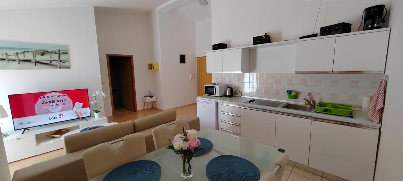 Apartman Krase メドゥリン エクステリア 写真